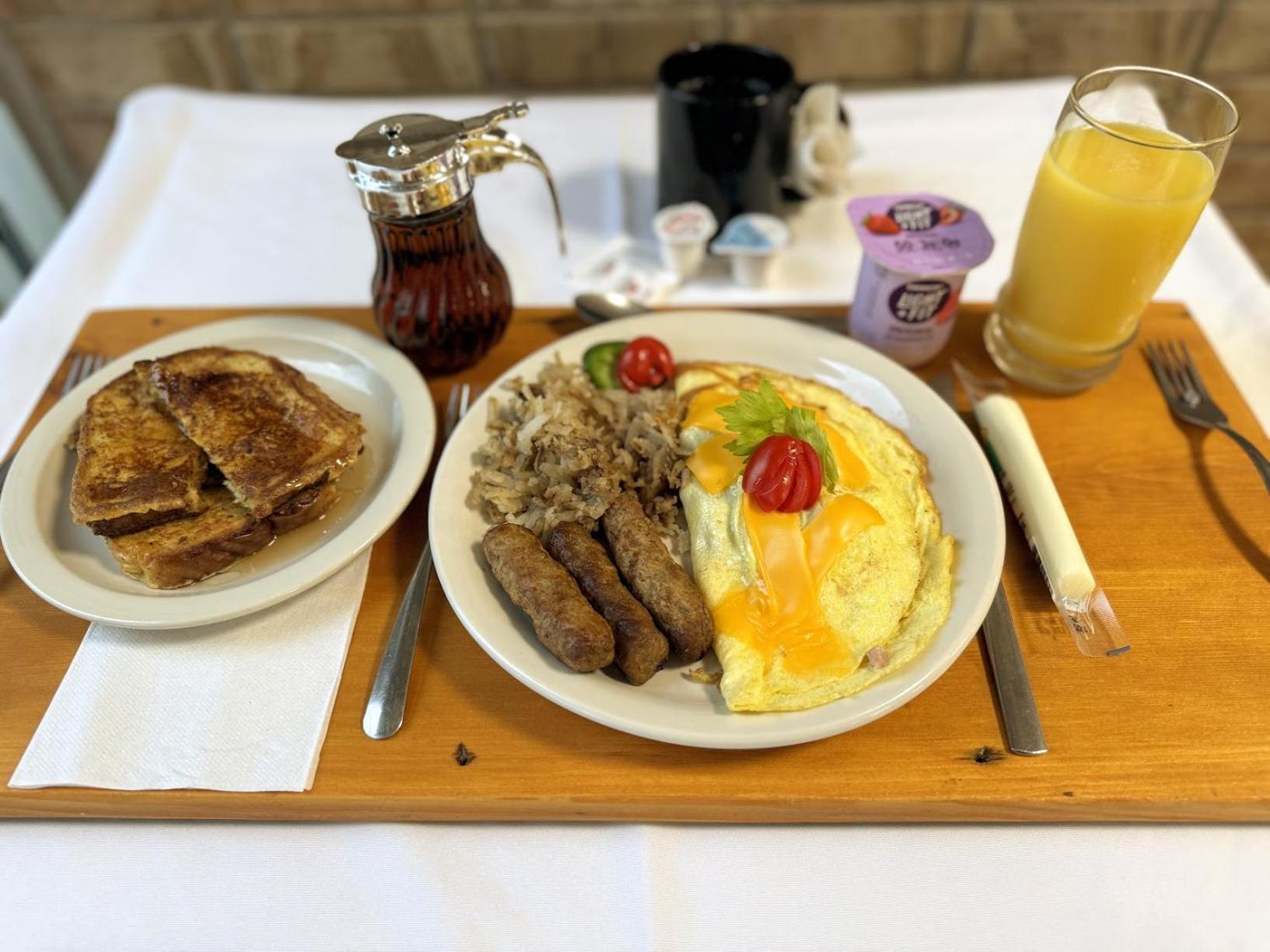 The Hudson Inn Morris Экстерьер фото